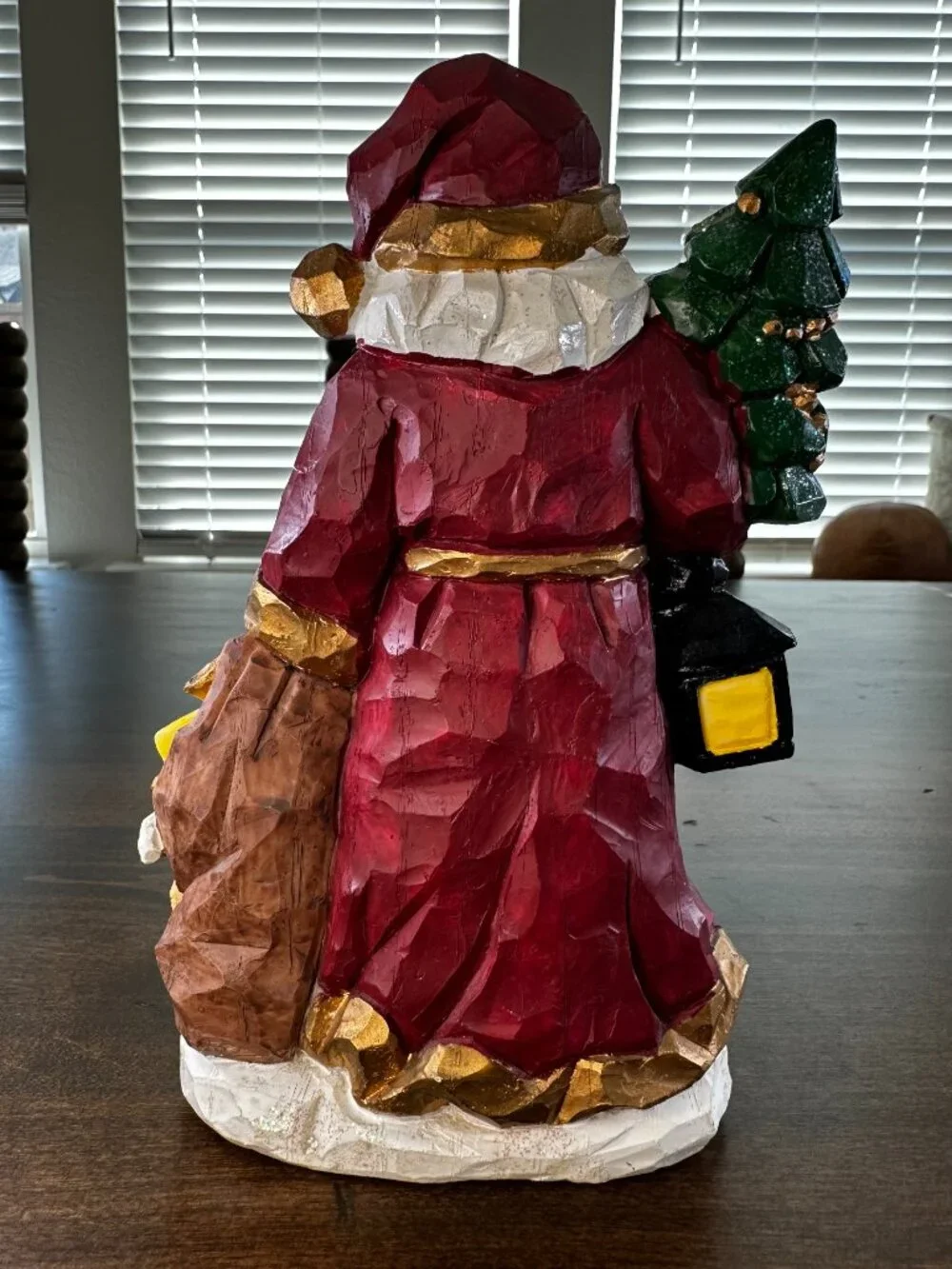 Old World Santa Claus Resin Figurine Faux Wood Carved Christmas Decor 7.5